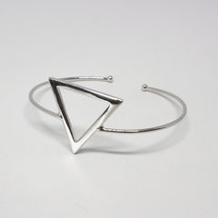 Bracelete de Triângulo